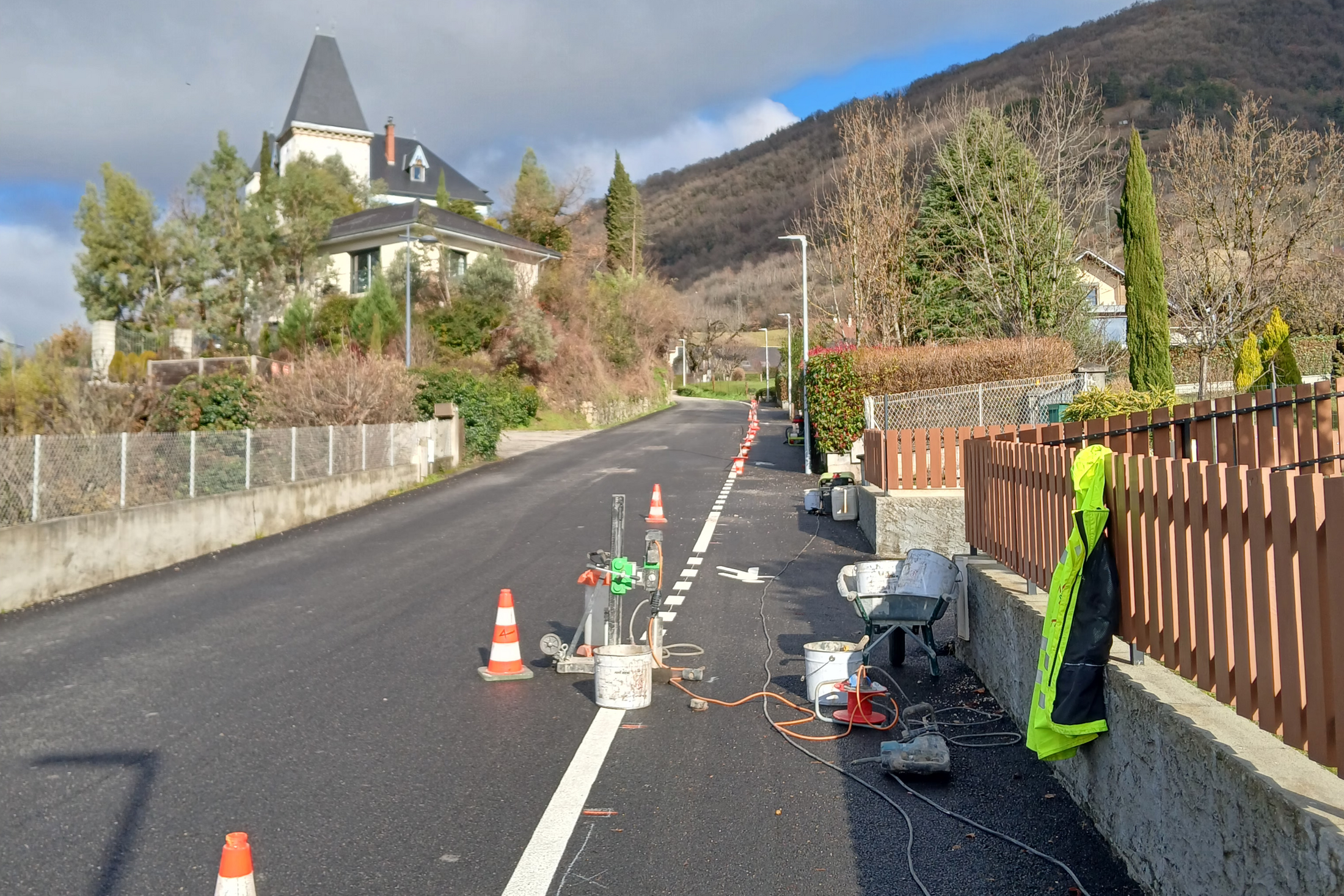 Image représentant une route en cours d'aménagement 