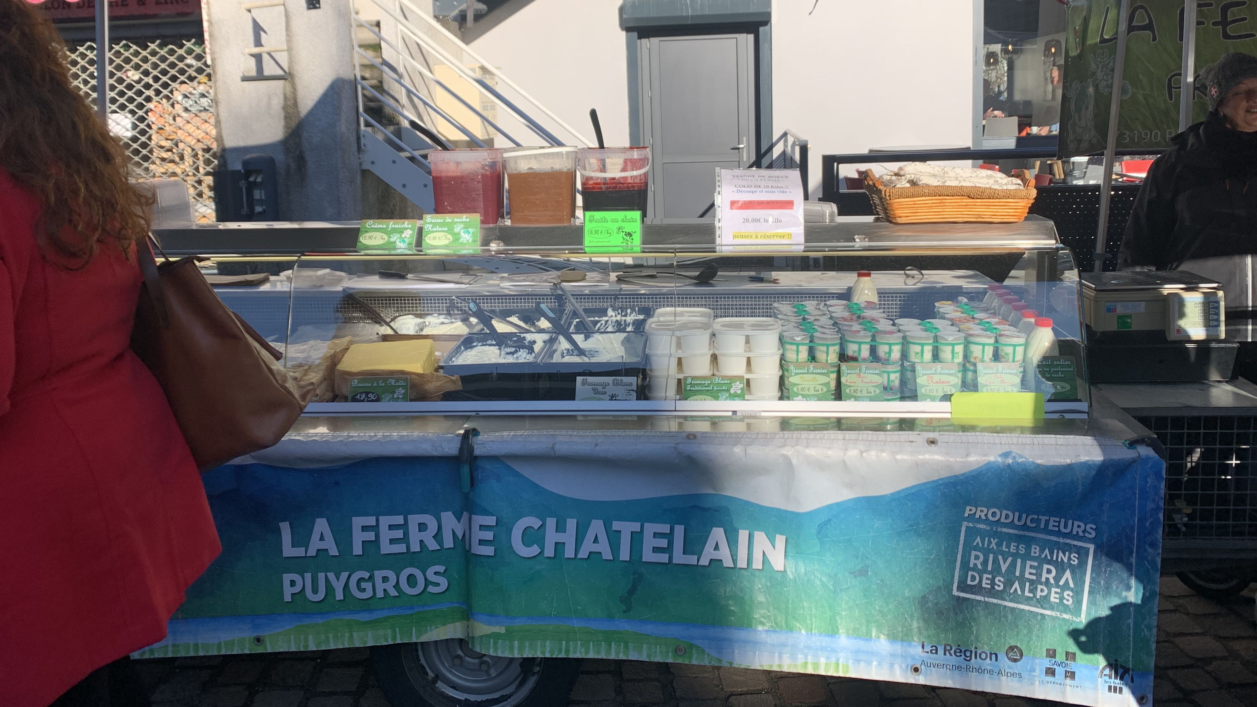 Challes les Eaux: La Ferme Chatelain