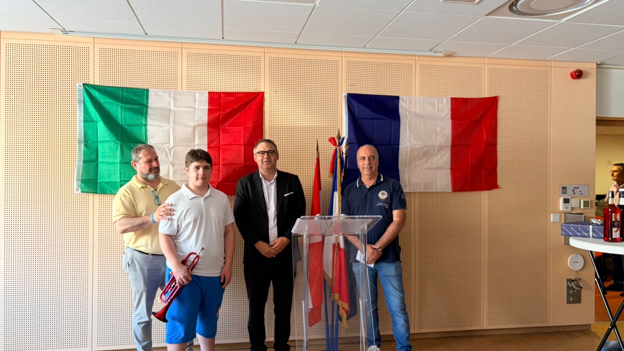 Agrandir l'image 2